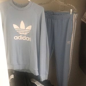Adidas sweatsuit.